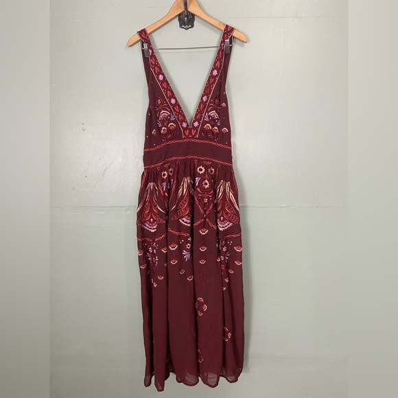 Anthropologie V Neck Deco Midi Dress‎ Embroidered Floral Wine Red Large - Picture 3 of 11